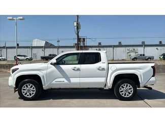 Certified 2024 Toyota Tacoma SR5 AWD/4WD video 2