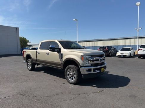 Used 2017 Ford F250 King Ranch w/ King Ranch Ultimate Package AWD/4WD image 6