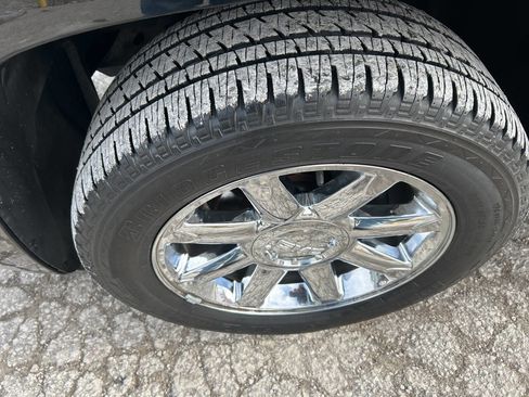 Used 2014 GMC Yukon XL Denali image 9