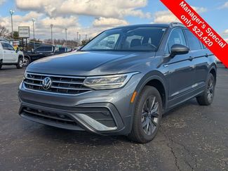 Used 2024 Volkswagen Tiguan SE video 3