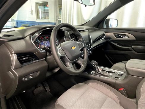 Used 2023 Chevrolet Traverse LT AWD/4WD image 8