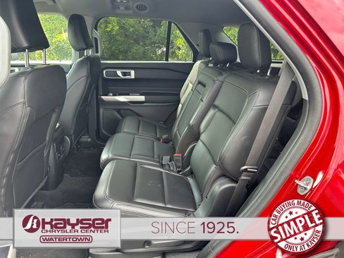 Used 2023 Ford Explorer XLT w/ Equipment Group 202A AWD/4WD image 12