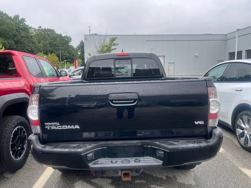 Used 2012 Toyota Tacoma 4x4 Access Cab V6 w/ TRD Sport Pkg image 7