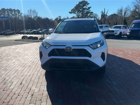 Used 2024 Toyota RAV4 XLE w/ Convenience Package image 6