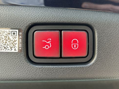 Certified 2025 Mercedes-Benz E 350 4MATIC Sedan image 14