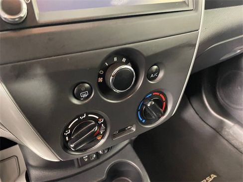 Used 2019 Nissan Versa SV image 8
