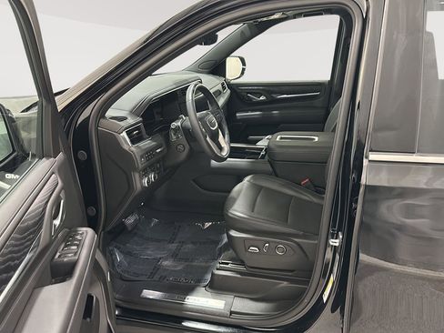 Used 2024 GMC Yukon XL Denali w/ Denali Reserve Package image 19