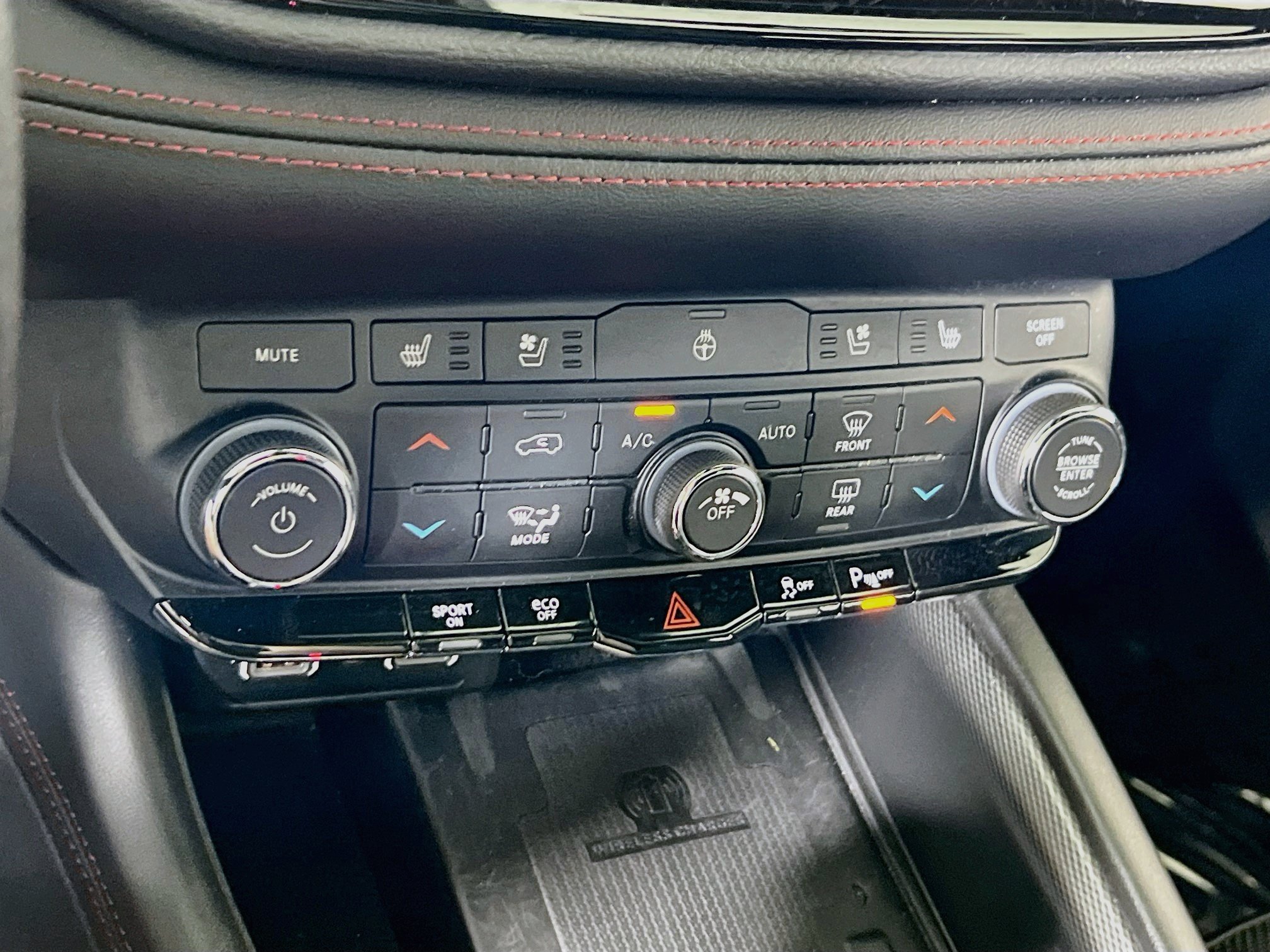Used 2023 Dodge Durango R/T AWD/4WD image 16