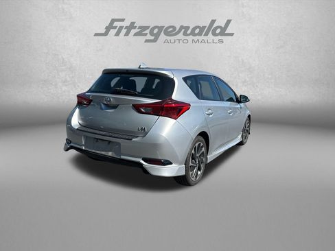 Used 2018 Toyota Corolla iM w/ All-Weather Mat Package FWD image 8