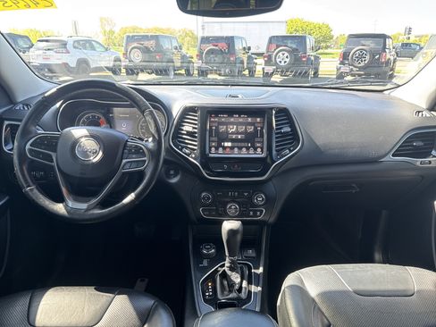 Used 2019 Jeep Cherokee Limited AWD/4WD image 29