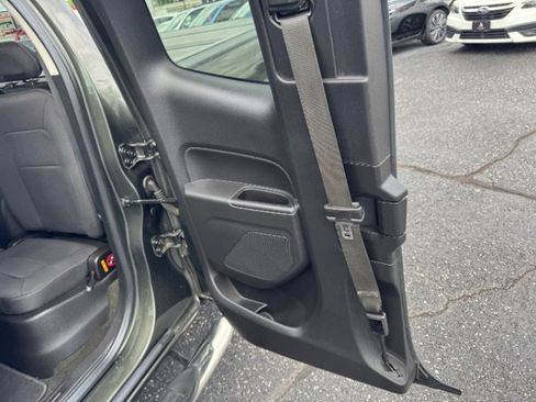 Used 2018 Chevrolet Colorado LT AWD/4WD image 12