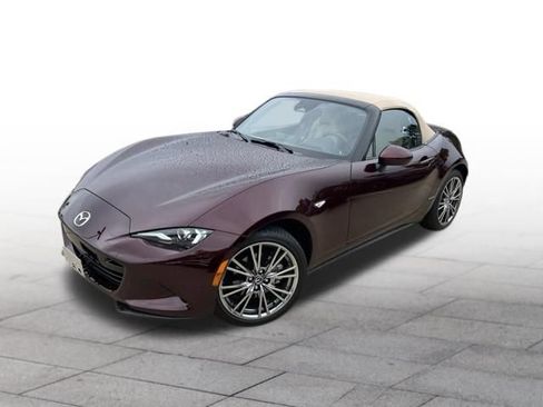Used 2025 MAZDA MX-5 Miata RWD image 3