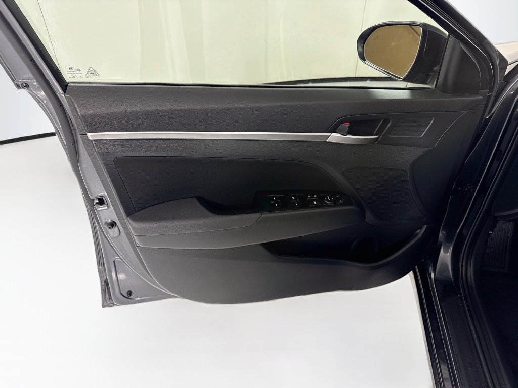 Used 2020 Hyundai Elantra Value Edition w/ Cargo Package (C1) FWD image 24