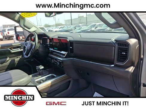 Used 2023 Chevrolet Silverado 1500 RST AWD/4WD image 30