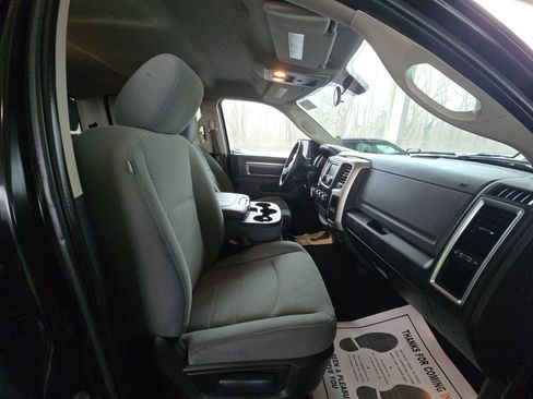 Used 2020 RAM 1500 Classic SLT image 15