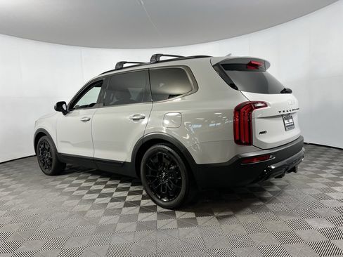 Used 2022 Kia Telluride EX w/ EX Premium Package image 8