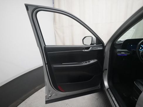 Used 2024 Hyundai Palisade Limited FWD image 29
