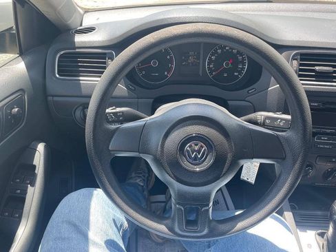 Used 2014 Volkswagen Jetta SE FWD image 17