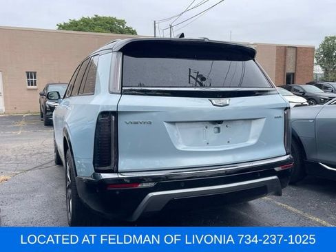 Used 2026 Cadillac Vistiq Sport w/ LPO, Floor Liner Package AWD/4WD image 2