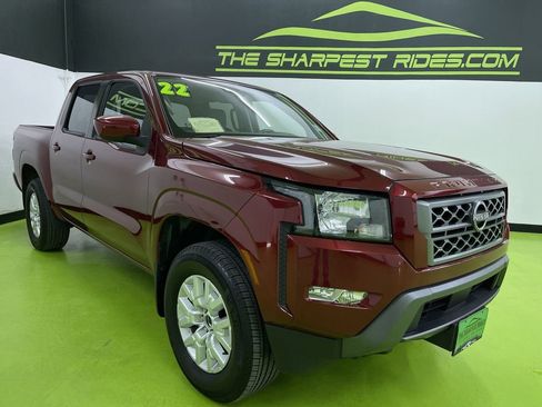 Used 2022 Nissan Frontier SV image 2