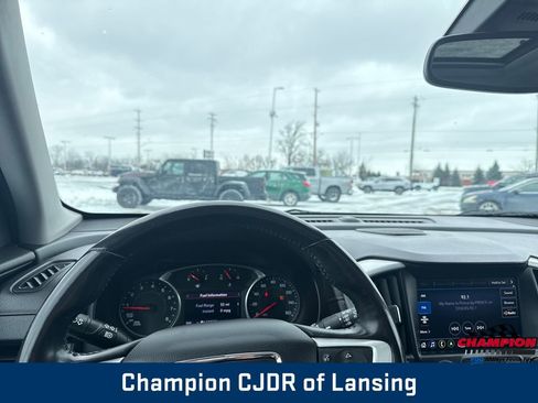 Used 2020 GMC Terrain SLT image 17