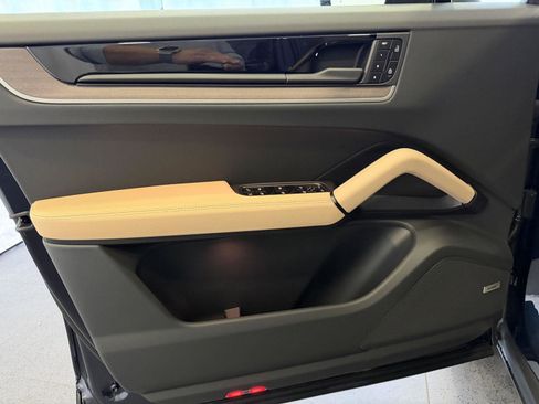 New 2026 Porsche Cayenne E-Hybrid image 15