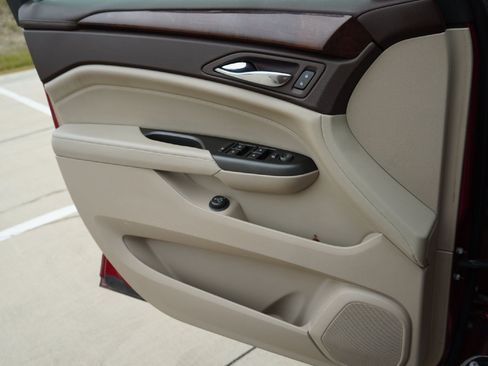 Used 2012 Cadillac SRX Luxury image 15