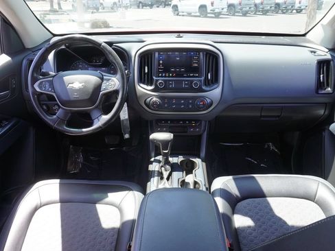 Used 2019 Chevrolet Colorado Z71 AWD/4WD image 14
