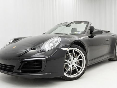Used 2017 Porsche 911 Carrera 4 image 18