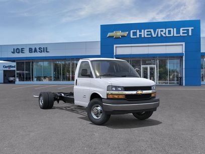New 2026 Chevrolet Express 3500 w/ Power Convenience Package