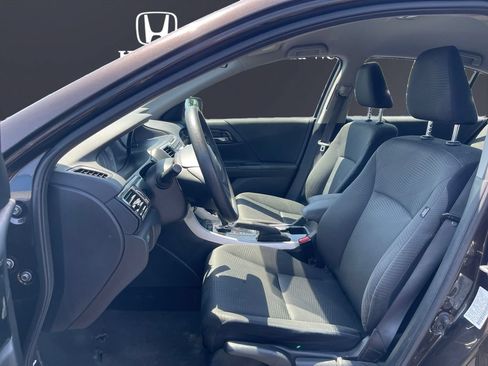 Used 2016 Honda Accord LX image 7