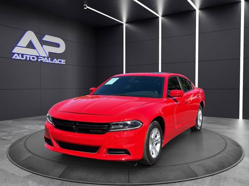 Used 2021 Dodge Charger SXT w/ Leather Interior Group RWD image 1