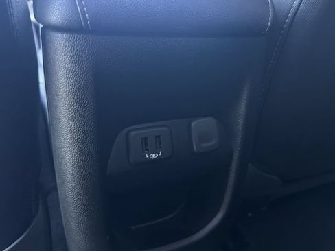 Used 2021 Chevrolet Colorado LT w/ LT Convenience Package RWD image 17