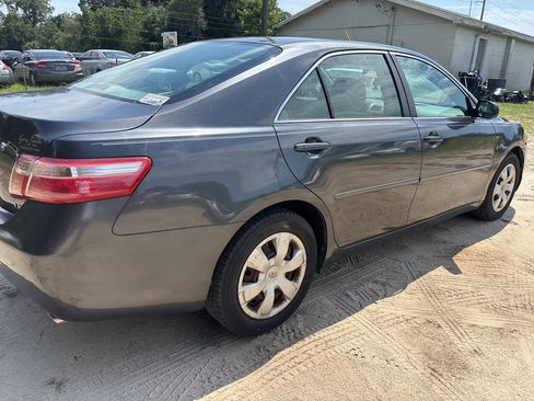 Used 2009 Toyota Camry LE FWD image 5