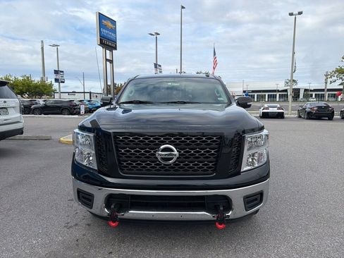 Used 2019 Nissan Titan SV image 17