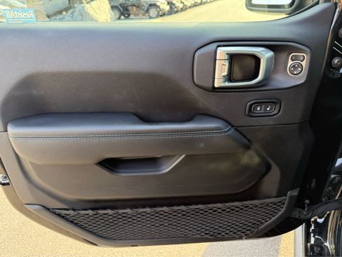 Used 2021 Jeep Wrangler Unlimited Rubicon 4xe w/ Steel Bumper Group image 15