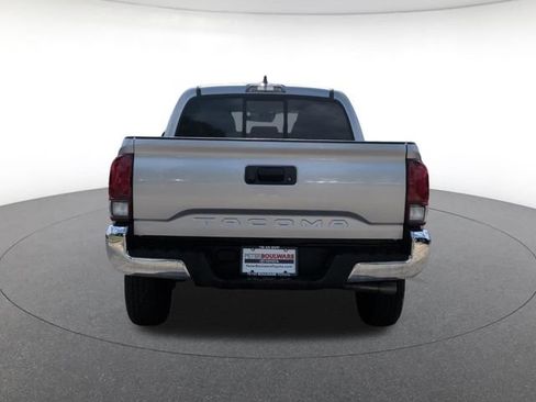 Used 2022 Toyota Tacoma SR5 w/ SR5 Appearance Package (SM) RWD image 5
