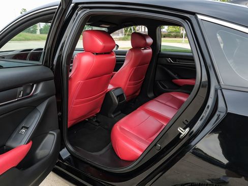 Used 2019 Honda Accord Sport image 40
