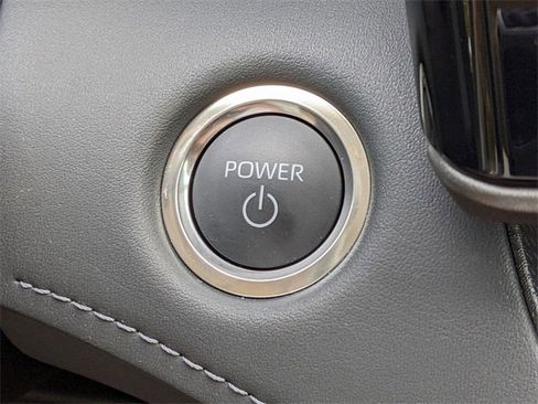 Used 2025 Toyota Highlander XLE image 31