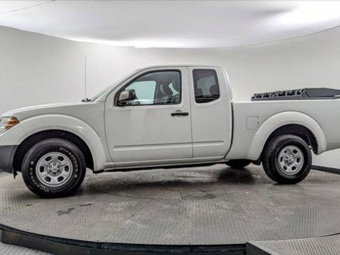 Used 2019 Nissan Frontier S image 3