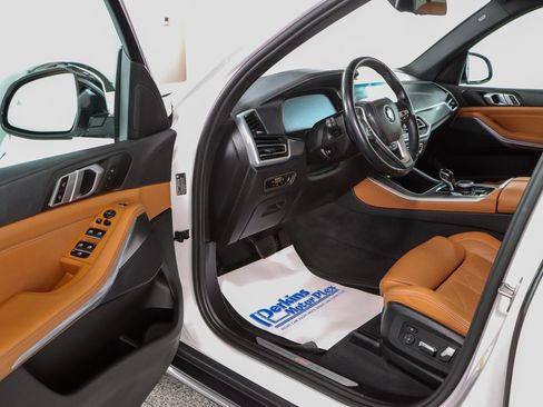 Used 2023 BMW X5 sDrive40i w/ Climate Comfort Package image 3