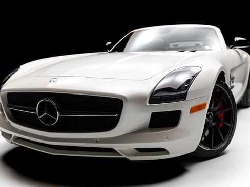 Used 2014 Mercedes-Benz SLS AMG image 20