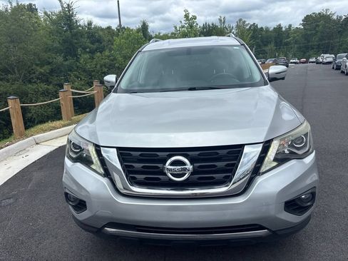 Used 2017 Nissan Pathfinder SL w/ SL Tech Package AWD/4WD image 3