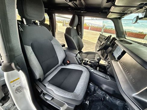 Used 2025 Ford Bronco Big Bend image 28