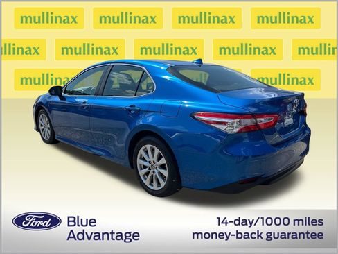 Used 2019 Toyota Camry LE FWD image 4