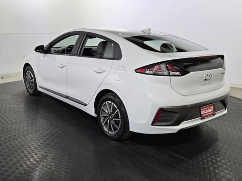 Used 2021 Hyundai Ioniq SE image 5