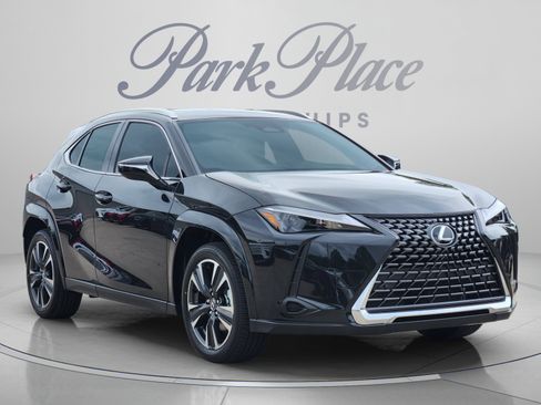 Used 2026 Lexus UX 300h FWD w/ Accessory Package (Z1) image 4