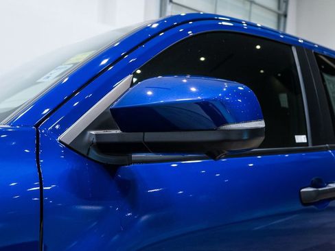 Certified 2025 Toyota Tacoma TRD Off-Road image 9