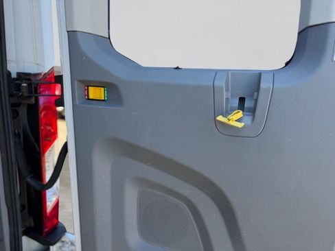 Used 2019 Ford Transit 350 XL image 50