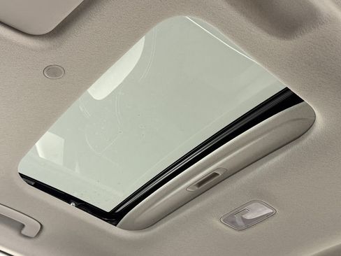 Certified 2026 Hyundai Venue SEL FWD image 18